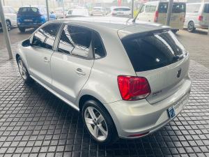 Volkswagen Polo Vivo hatch 1.6 Highline - Image 5