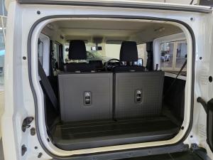 Suzuki Jimny 1.5 GLX AllGrip 3-door manual - Image 8