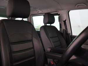 Volkswagen Caravelle 2.0BiTDI Highline 4Motion - Image 15