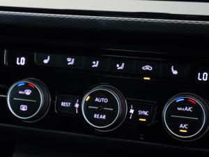 Volkswagen Caravelle 2.0BiTDI Highline 4Motion - Image 19