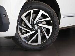Volkswagen Caravelle 2.0BiTDI Highline 4Motion - Image 3
