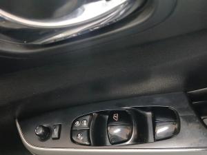 Nissan Navara 2.3D double cab LE auto - Image 10