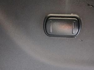 Nissan Navara 2.3D double cab LE auto - Image 12