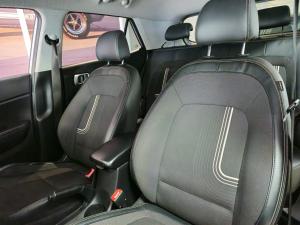 Hyundai Venue 1.0T Fluid auto - Image 10