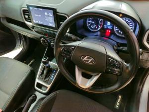 Hyundai Venue 1.0T Fluid auto - Image 8