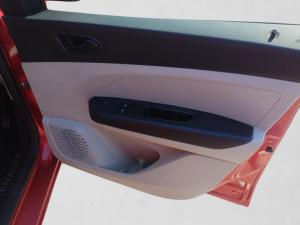 Renault Triber 1.0 Expression - Image 15