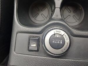 Nissan X-Trail 2.5 4x4 Acenta Tech - Image 20