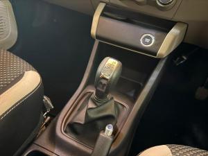 Renault Triber 1.0 Prestige auto - Image 18