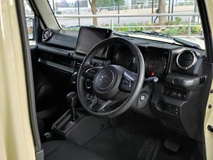 Suzuki Jimny 1.5 GLX AllGrip 5-door auto - Image 9