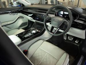 Audi S8 quattro - Image 14