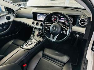 Mercedes-Benz E-Class E200 - Image 4