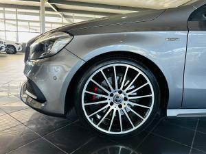 Mercedes-Benz A-Class A250 Sport - Image 13