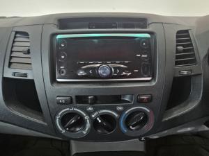 Toyota Hilux 2.5D-4D double cab 4x4 SRX - Image 11