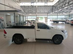 Toyota Hilux 2.4GD-6 single cab Raider manual - Image 3