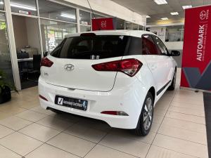 Hyundai i20 1.4 Fluid auto - Image 2
