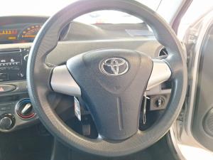 Toyota Etios hatch 1.5 Sprint - Image 8