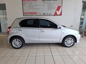 Toyota Etios hatch 1.5 Sprint - Image 3