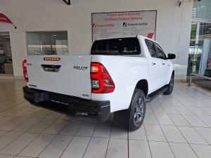 Toyota Hilux 2.8GD-6 double cab 4x4 Raider auto - Image 2