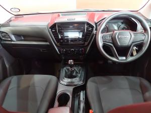 Isuzu D-Max 1.9TD double cab L 4x4 manual - Image 6