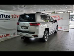 Toyota Land Cruiser 300 3.3D ZX - Image 2