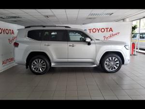 Toyota Land Cruiser 300 3.3D ZX - Image 3