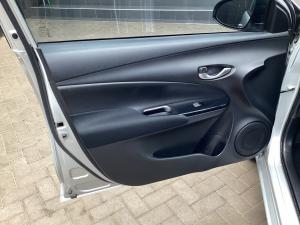 Toyota Yaris 1.5 Xs auto - Image 26