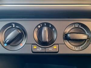 Volkswagen Polo Vivo 1.4 Trendline - Image 10