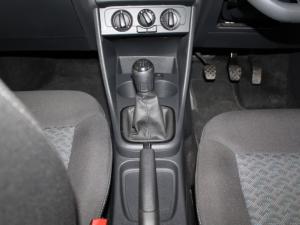 Volkswagen Polo Vivo 1.4 Life - Image 14