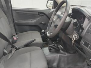 Isuzu D-MAX 250 HO Fleetside Safety S/C - Image 8