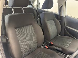 Volkswagen Polo Vivo 1.6 Comfortline TIP - Image 9