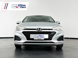 Hyundai i20 1.4 Motion automatic - Image 1