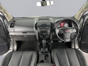 Isuzu D-MAX 250 HO X-RIDER automatic D/C - Image 13