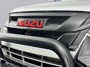 Isuzu D-MAX 250 HO X-RIDER automatic D/C - Image 4