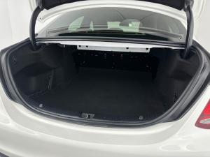 Mercedes-Benz C250 Bluetec Avantgarde automatic - Image 12