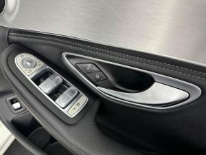 Mercedes-Benz C250 Bluetec Avantgarde automatic - Image 14