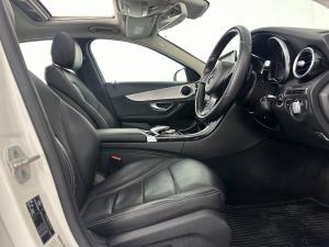 Mercedes-Benz C250 Bluetec Avantgarde automatic - Image 17