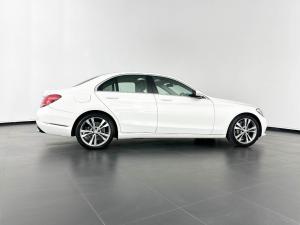 Mercedes-Benz C250 Bluetec Avantgarde automatic - Image 4