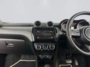 Suzuki Swift 1.2 GLX AMT - Image 16