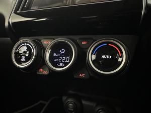 Suzuki Swift 1.2 GLX AMT - Image 8
