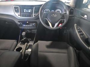 Hyundai Tucson 2.0 Premium - Image 10