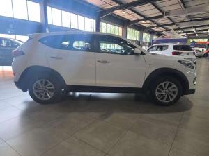 Hyundai Tucson 2.0 Premium - Image 4
