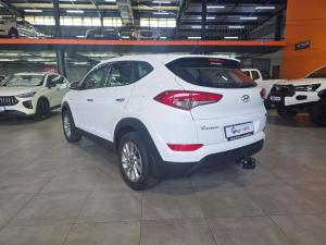 Hyundai Tucson 2.0 Premium - Image 8