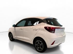 Hyundai Grand i10 1.0 Executive hatch - Image 4