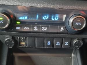 Toyota Hilux 2.8GD-6 double cab 4x4 Raider auto - Image 15