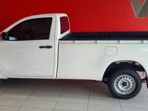 Toyota Hilux 2.0 single cab S (aircon) - Image 3
