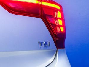 Volkswagen Polo hatch 1.0TSI Life auto - Image 10