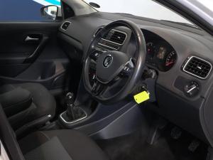Volkswagen Polo Vivo hatch 1.6 Highline - Image 16