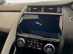 Jaguar E-Pace D200 AWD R-Dynamic HSE - Image 13