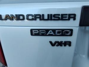Toyota Land Cruiser Prado 2.8GD VX-R First Edition - Image 6