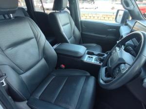 Toyota Land Cruiser Prado 2.8GD VX-R First Edition - Image 8